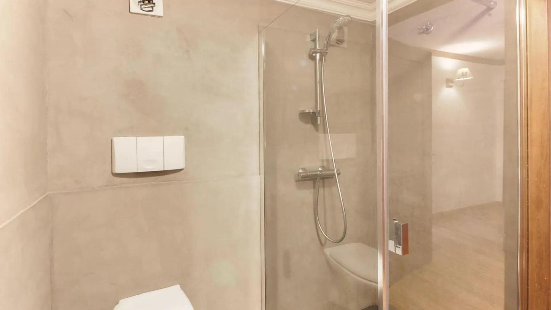 Les Grands Balcons - Newly Renovated - Rock Climbing, Trails, Tmb Near Apartment Les Houches 0*,  France