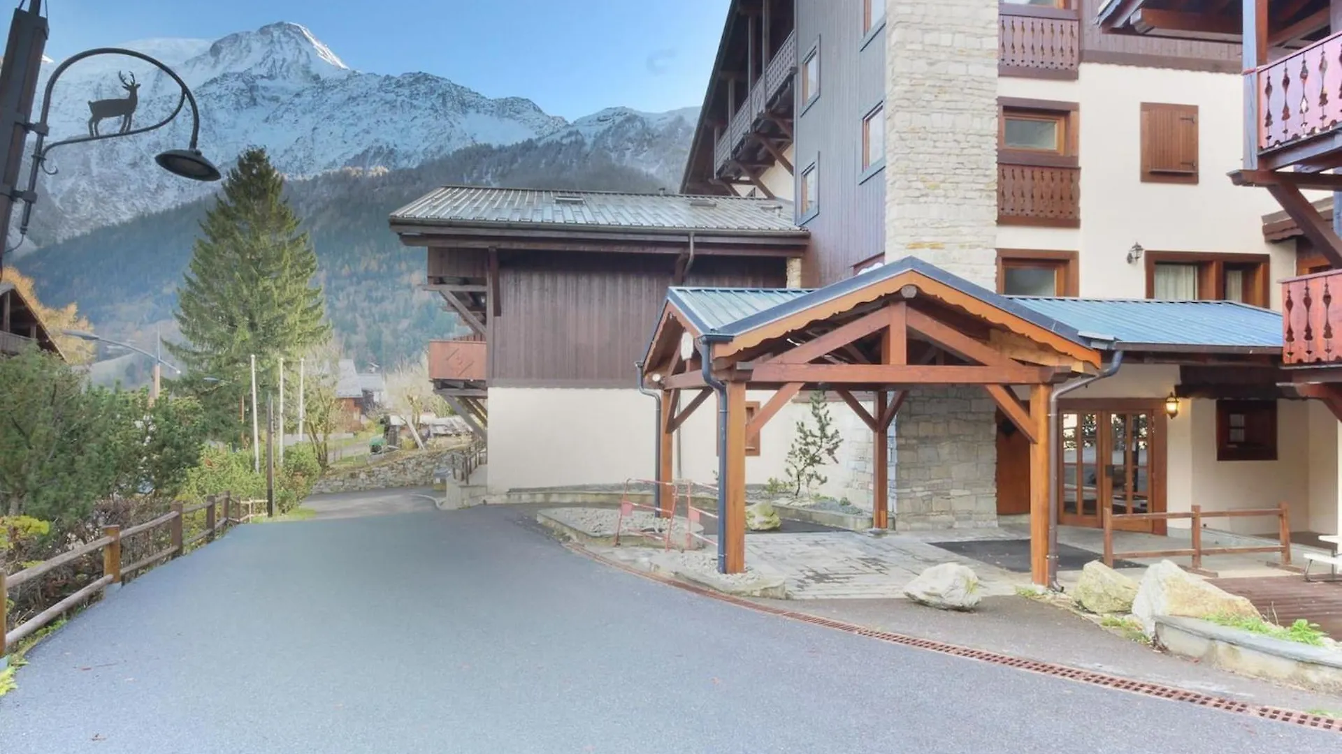 Les Grands Balcons - Newly Renovated - Rock Climbing, Trails, Tmb Near Apartment Les Houches 0*,  France