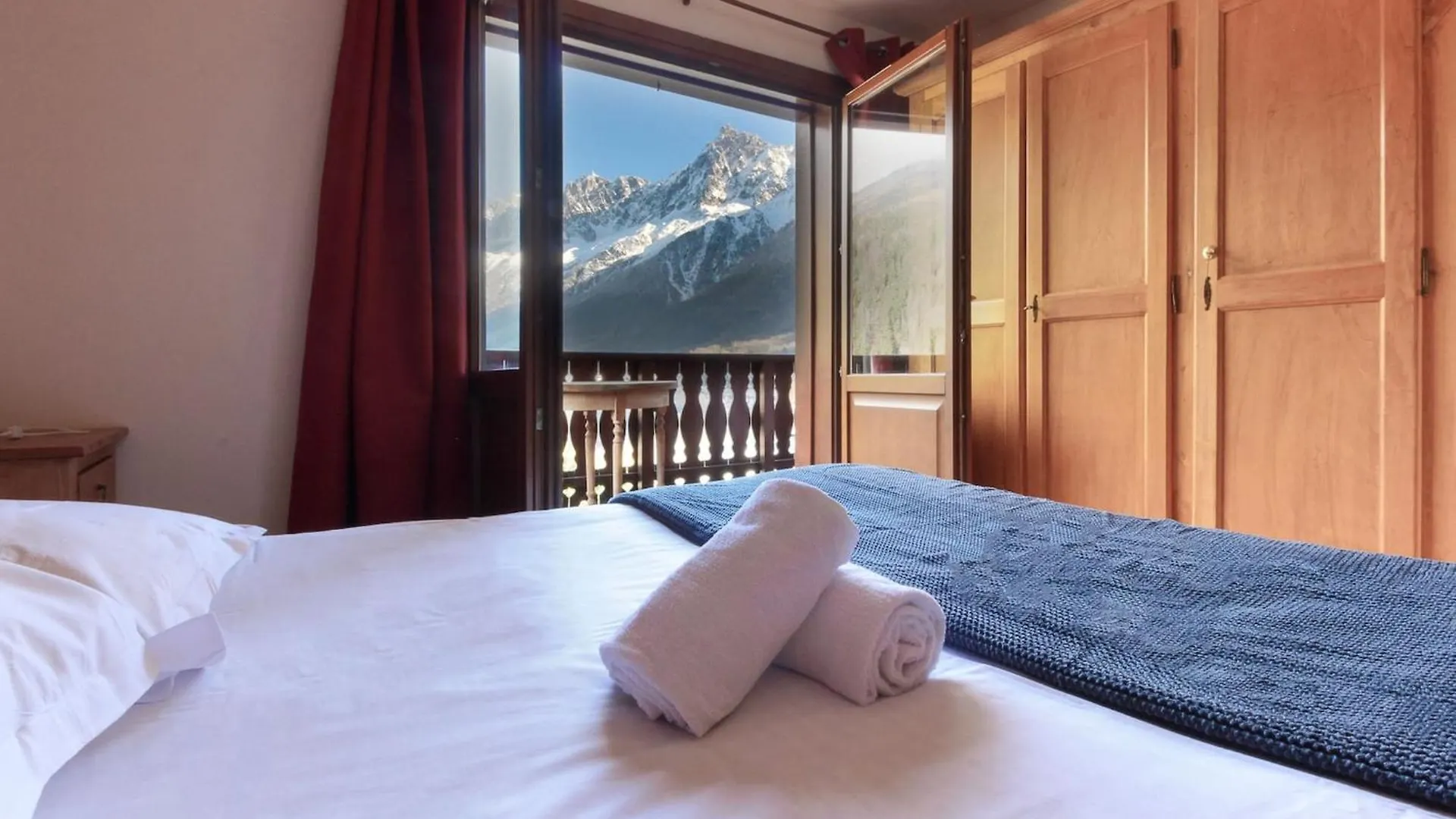 Les Grands Balcons - Newly Renovated - Rock Climbing, Trails, Tmb Near Apartment Les Houches