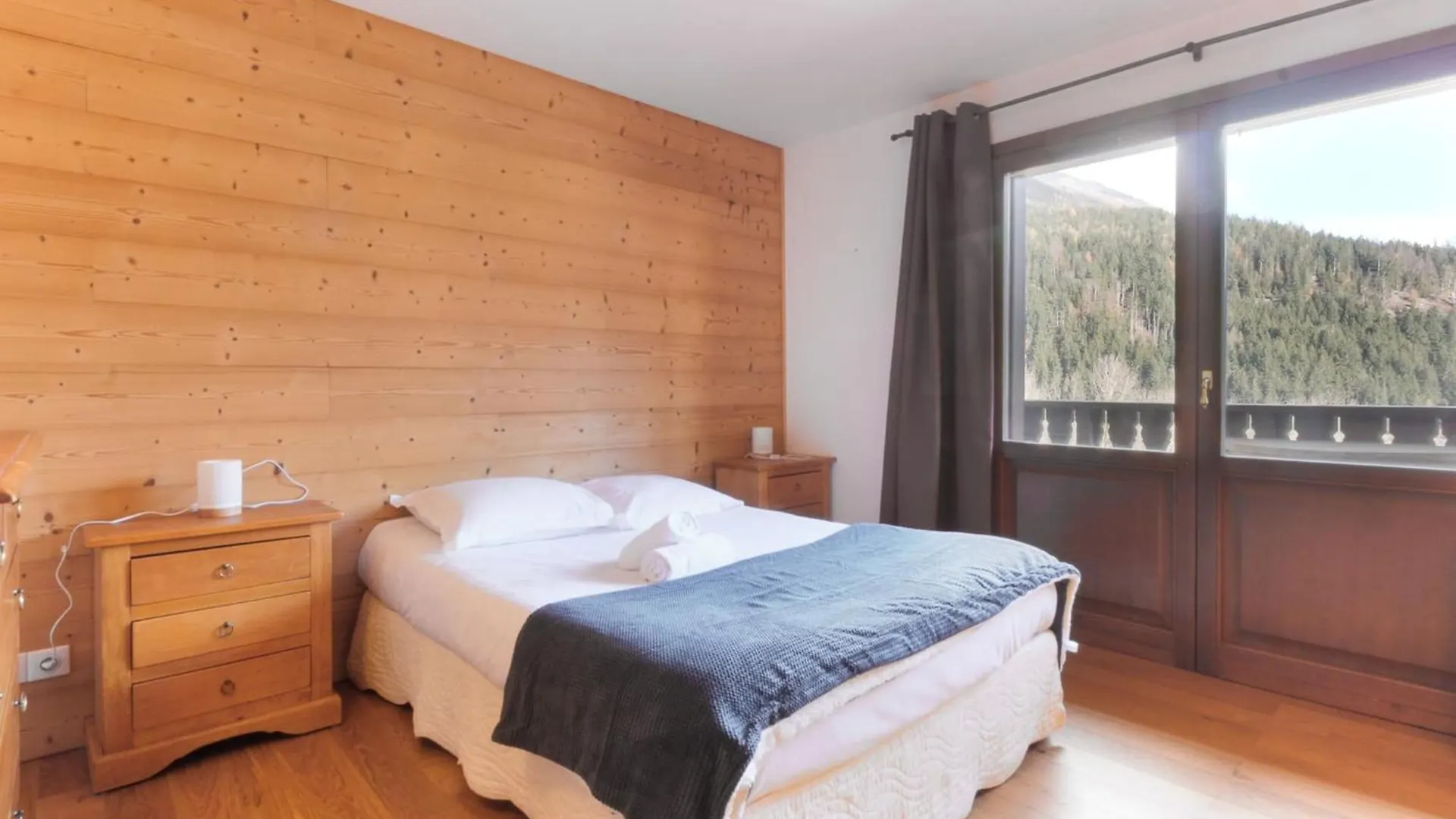 Les Grands Balcons - Newly Renovated - Rock Climbing, Trails, Tmb Near Apartment Les Houches